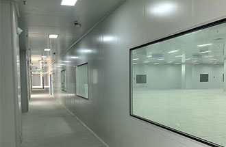 3月5日，三門峽產(chǎn)業(yè)園標準廠房凈化裝修工程局部驗收中